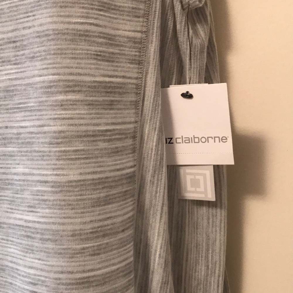 Perfect Gray Layering Top - Picture 2 of 7